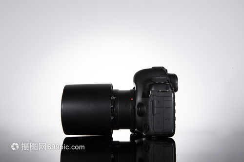 相機與微距鏡頭視角下的新能源技術(shù)開發(fā)